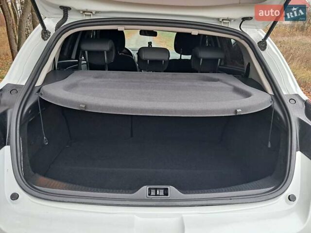 Белый Рено Меган, объемом двигателя 1.5 л и пробегом 375 тыс. км за 6950 $, фото 9 на Automoto.ua