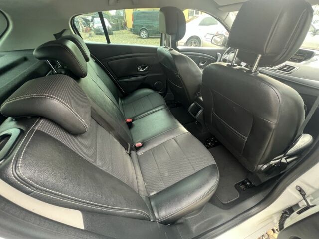 Білий Рено Меган, об'ємом двигуна 1.5 л та пробігом 231 тис. км за 7499 $, фото 19 на Automoto.ua