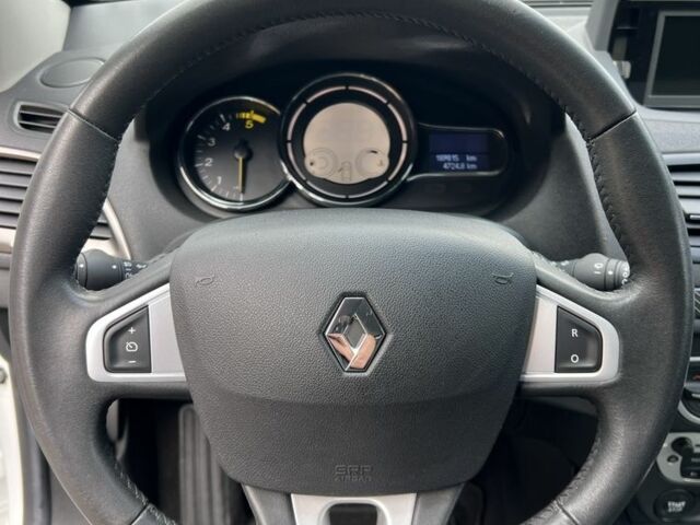 Рено Меган 2012 у Луцьку на Automoto.ua Білий Рено Меган, об'ємом двигуна 1.5 л та пробігом 189 тис. км за 9700 $, фото 5 на Automoto.ua