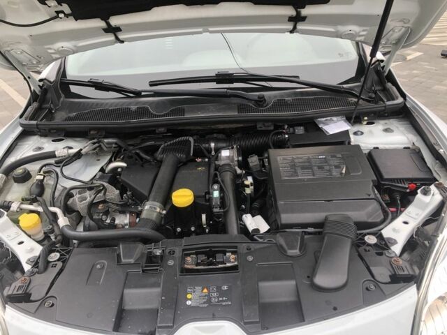 Білий Рено Меган, об'ємом двигуна 1.5 л та пробігом 270 тис. км за 6499 $, фото 12 на Automoto.ua