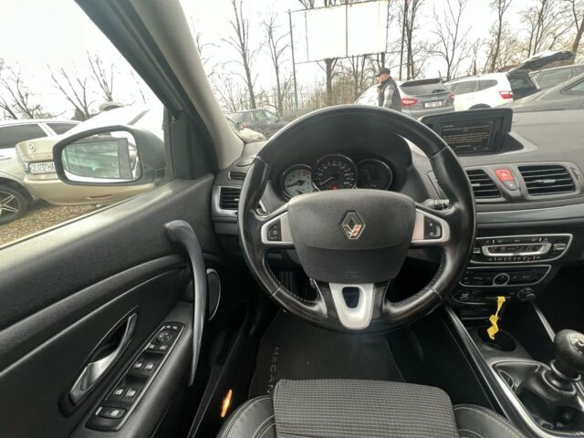 Білий Рено Меган, об'ємом двигуна 1.5 л та пробігом 231 тис. км за 7499 $, фото 13 на Automoto.ua