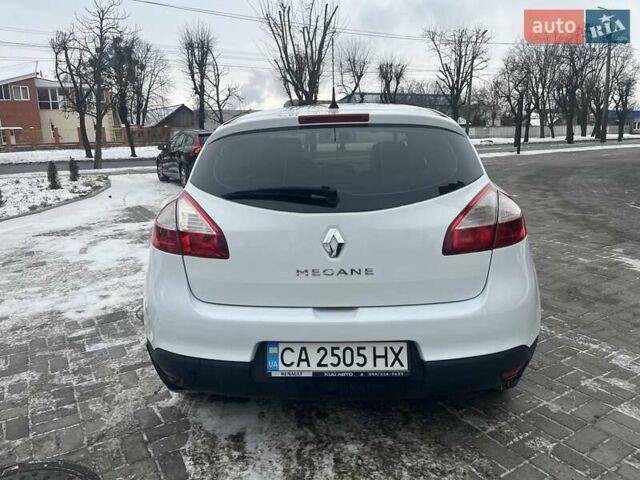Білий Рено Меган, об'ємом двигуна 1.6 л та пробігом 205 тис. км за 6300 $, фото 4 на Automoto.ua