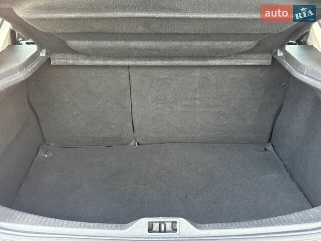 Білий Рено Меган, об'ємом двигуна 1.46 л та пробігом 265 тис. км за 5800 $, фото 17 на Automoto.ua