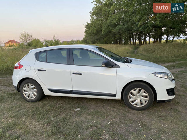 Білий Рено Меган, об'ємом двигуна 1.46 л та пробігом 223 тис. км за 6700 $, фото 4 на Automoto.ua