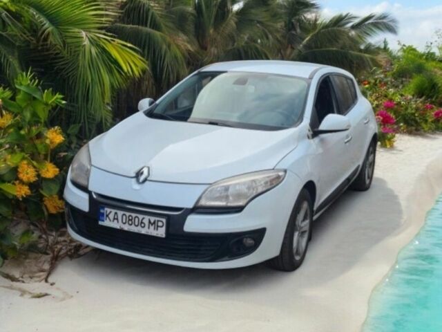 Белый Рено Меган, объемом двигателя 1.5 л и пробегом 185 тыс. км за 5300 $, фото 4 на Automoto.ua