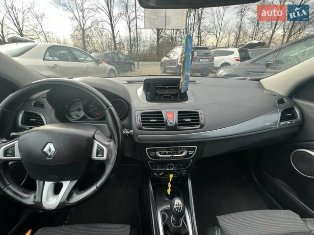 Белый Рено Меган, объемом двигателя 1.5 л и пробегом 231 тыс. км за 6999 $, фото 16 на Automoto.ua