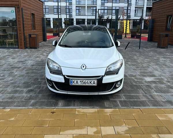 Рено Меган 2013 в Киеве на Automoto.ua Белый Рено Меган, объемом двигателя 1.5 л и пробегом 357 тыс. км за 6800 $, фото 6 на Automoto.ua