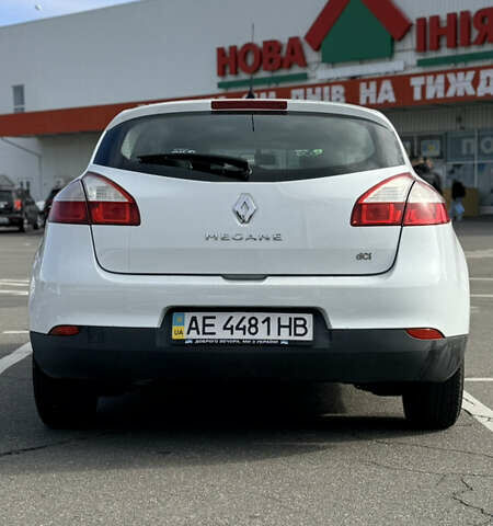 Белый Рено Меган, объемом двигателя 1.46 л и пробегом 224 тыс. км за 6700 $, фото 1 на Automoto.ua