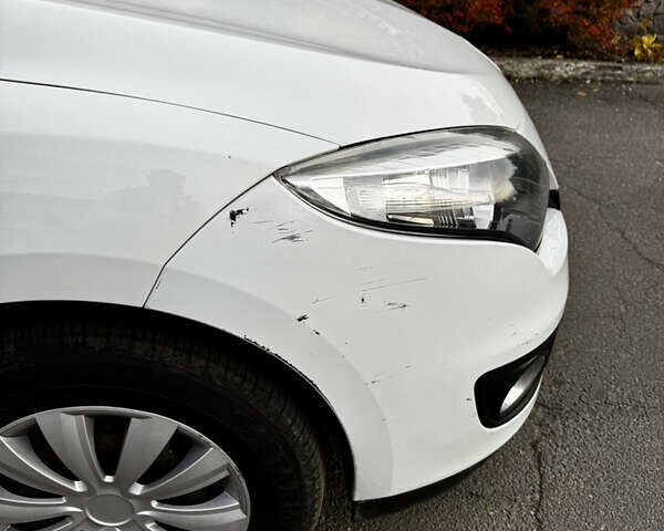 Белый Рено Меган, объемом двигателя 1.46 л и пробегом 175 тыс. км за 6500 $, фото 13 на Automoto.ua