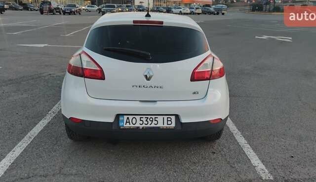 Белый Рено Меган, объемом двигателя 1.5 л и пробегом 330 тыс. км за 7500 $, фото 6 на Automoto.ua