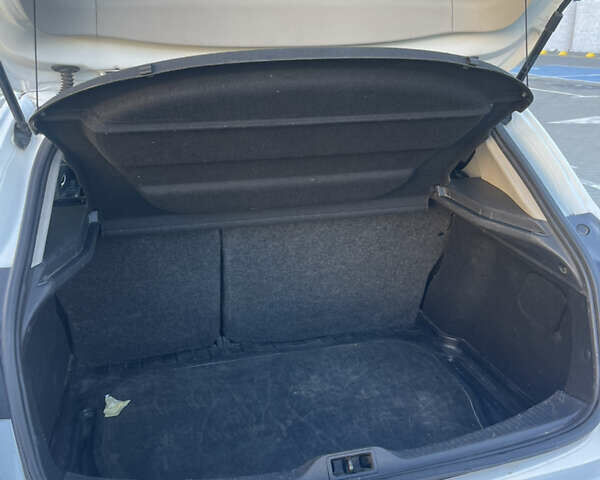 Белый Рено Меган, объемом двигателя 1.5 л и пробегом 224 тыс. км за 7200 $, фото 10 на Automoto.ua