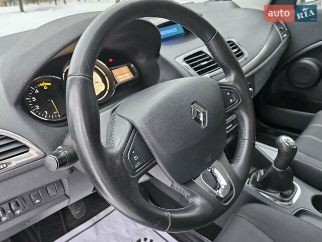 Білий Рено Меган, об'ємом двигуна 1.5 л та пробігом 252 тис. км за 5850 $, фото 36 на Automoto.ua