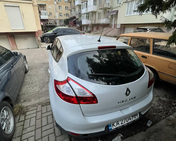 Белый Рено Меган, объемом двигателя 1.46 л и пробегом 250 тыс. км за 7700 $, фото 5 на Automoto.ua