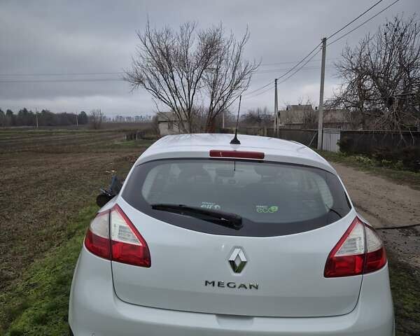 Білий Рено Меган, об'ємом двигуна 1.6 л та пробігом 209 тис. км за 6700 $, фото 10 на Automoto.ua