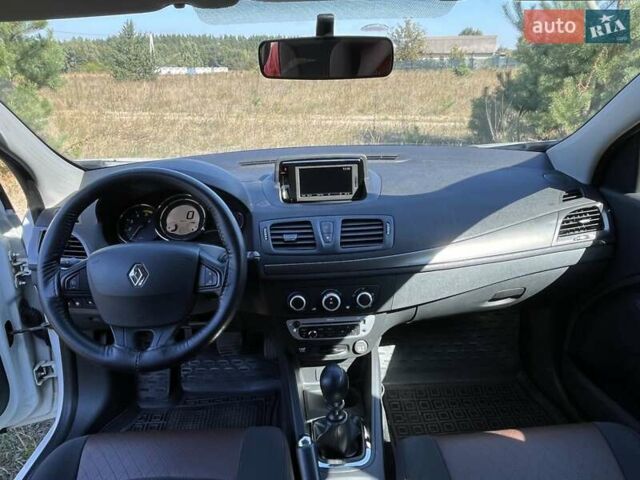 Белый Рено Меган, объемом двигателя 1.5 л и пробегом 265 тыс. км за 5999 $, фото 10 на Automoto.ua
