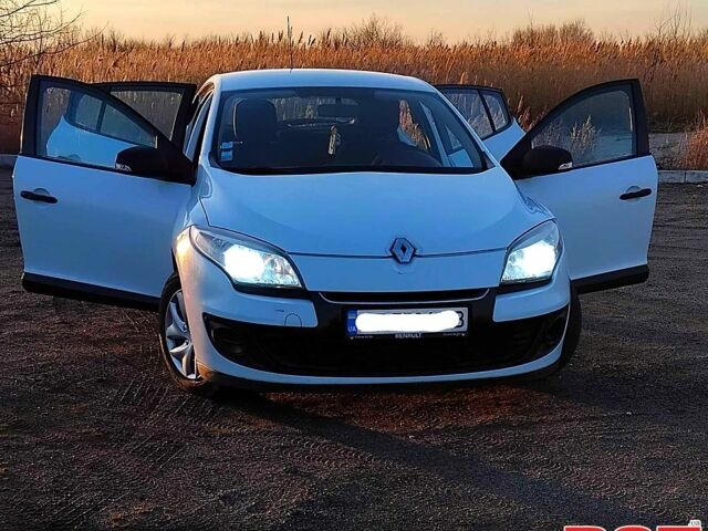 Білий Рено Меган, об'ємом двигуна 15 л та пробігом 263 тис. км за 6400 $, фото 3 на Automoto.ua