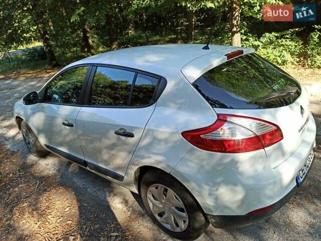 Белый Рено Меган, объемом двигателя 1.5 л и пробегом 156 тыс. км за 7000 $, фото 3 на Automoto.ua