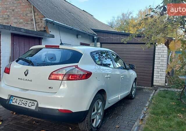 Белый Рено Меган, объемом двигателя 1.5 л и пробегом 314 тыс. км за 8000 $, фото 20 на Automoto.ua
