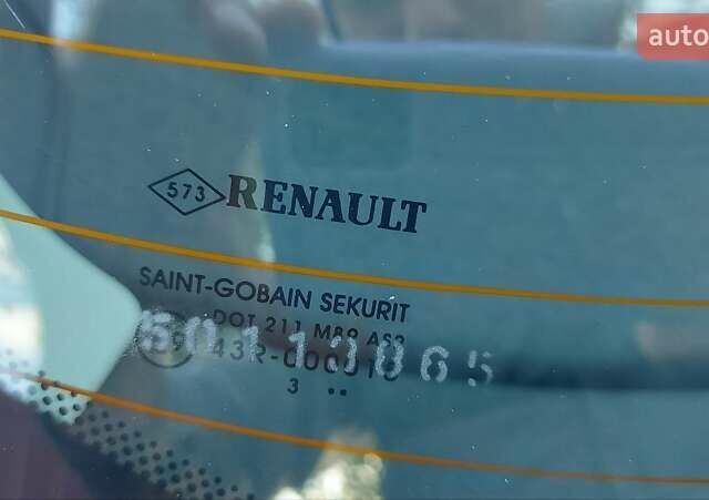 Белый Рено Меган, объемом двигателя 1.5 л и пробегом 314 тыс. км за 8000 $, фото 18 на Automoto.ua