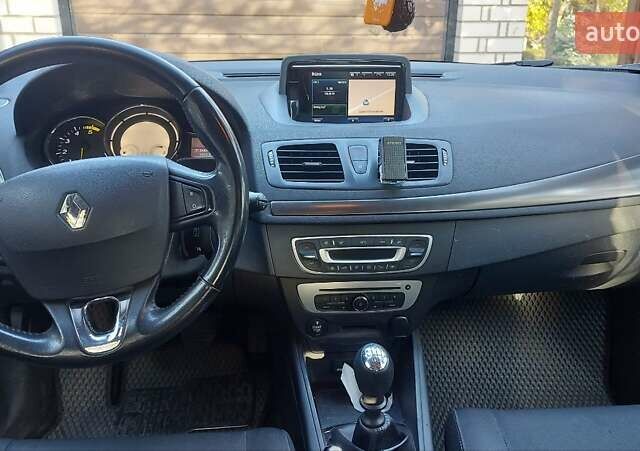 Белый Рено Меган, объемом двигателя 1.5 л и пробегом 314 тыс. км за 8000 $, фото 9 на Automoto.ua