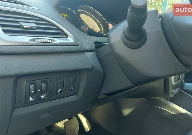 Белый Рено Меган, объемом двигателя 1.5 л и пробегом 314 тыс. км за 8000 $, фото 4 на Automoto.ua