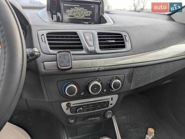 Білий Рено Меган, об'ємом двигуна 1.5 л та пробігом 234 тис. км за 5300 $, фото 6 на Automoto.ua