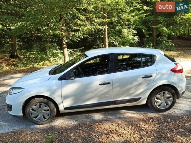Белый Рено Меган, объемом двигателя 1.5 л и пробегом 156 тыс. км за 7000 $, фото 8 на Automoto.ua