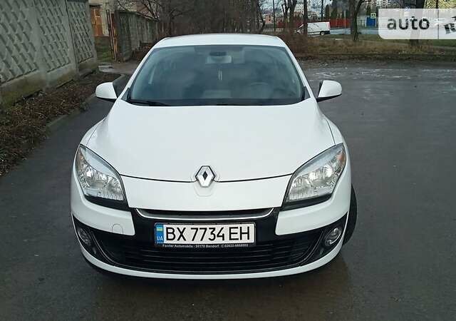 Білий Рено Меган, об'ємом двигуна 1.5 л та пробігом 201 тис. км за 7900 $, фото 1 на Automoto.ua