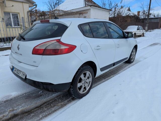 Білий Рено Меган, об'ємом двигуна 1.5 л та пробігом 234 тис. км за 5300 $, фото 1 на Automoto.ua