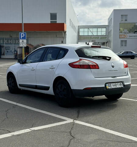 Белый Рено Меган, объемом двигателя 1.46 л и пробегом 224 тыс. км за 6700 $, фото 3 на Automoto.ua