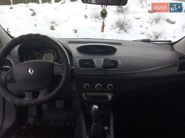Белый Рено Меган, объемом двигателя 1.46 л и пробегом 282 тыс. км за 7400 $, фото 6 на Automoto.ua