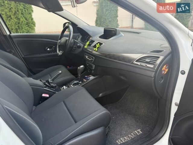 Белый Рено Меган, объемом двигателя 1.46 л и пробегом 213 тыс. км за 8150 $, фото 22 на Automoto.ua
