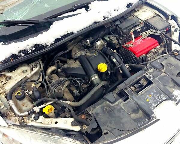 Білий Рено Меган, об'ємом двигуна 1.46 л та пробігом 282 тис. км за 2750 $, фото 11 на Automoto.ua