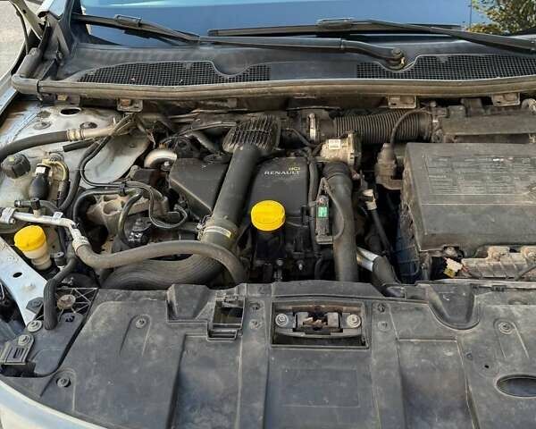 Білий Рено Меган, об'ємом двигуна 1.46 л та пробігом 173 тис. км за 7000 $, фото 12 на Automoto.ua