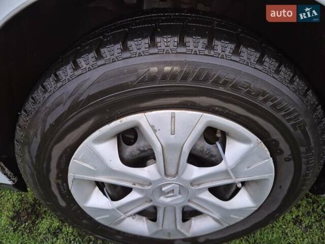 Білий Рено Меган, об'ємом двигуна 1.6 л та пробігом 209 тис. км за 6700 $, фото 9 на Automoto.ua