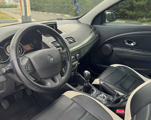 Білий Рено Меган, об'ємом двигуна 1.46 л та пробігом 280 тис. км за 5500 $, фото 8 на Automoto.ua