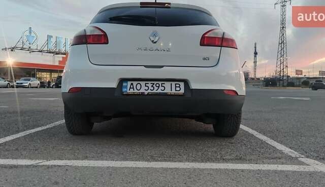 Белый Рено Меган, объемом двигателя 1.5 л и пробегом 330 тыс. км за 7500 $, фото 10 на Automoto.ua