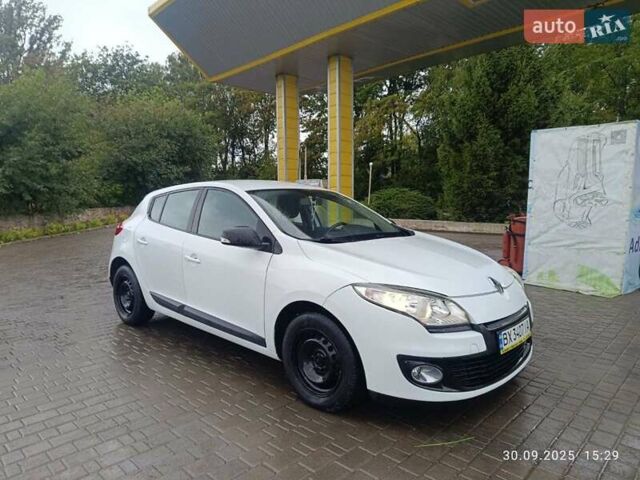 Рено Меган 2013 у Городок на Automoto.ua Білий Рено Меган, об'ємом двигуна 1.46 л та пробігом 210 тис. км за 6900 $, фото 7 на Automoto.ua