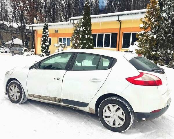 Білий Рено Меган, об'ємом двигуна 1.46 л та пробігом 286 тис. км за 3300 $, фото 1 на Automoto.ua