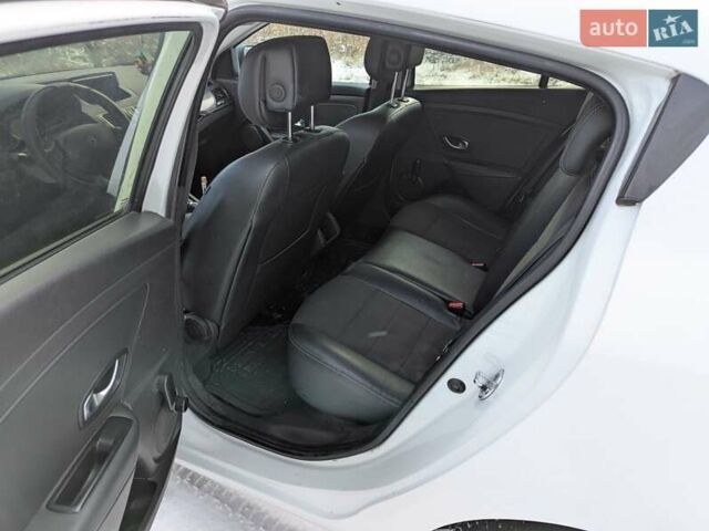 Білий Рено Меган, об'ємом двигуна 1.5 л та пробігом 234 тис. км за 5300 $, фото 5 на Automoto.ua