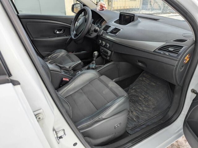 Білий Рено Меган, об'ємом двигуна 1.5 л та пробігом 234 тис. км за 5300 $, фото 8 на Automoto.ua