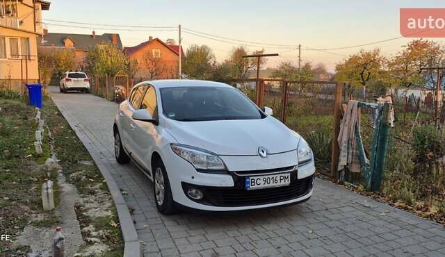 Білий Рено Меган, об'ємом двигуна 1.5 л та пробігом 232 тис. км за 8500 $, фото 7 на Automoto.ua