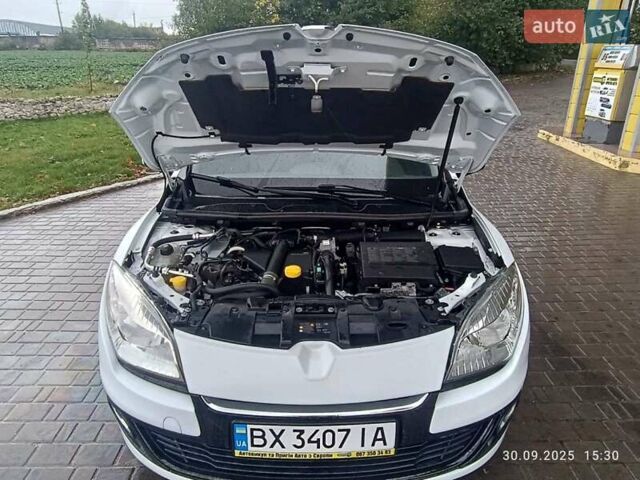 Рено Меган 2013 у Городок на Automoto.ua Білий Рено Меган, об'ємом двигуна 1.46 л та пробігом 210 тис. км за 6900 $, фото 9 на Automoto.ua