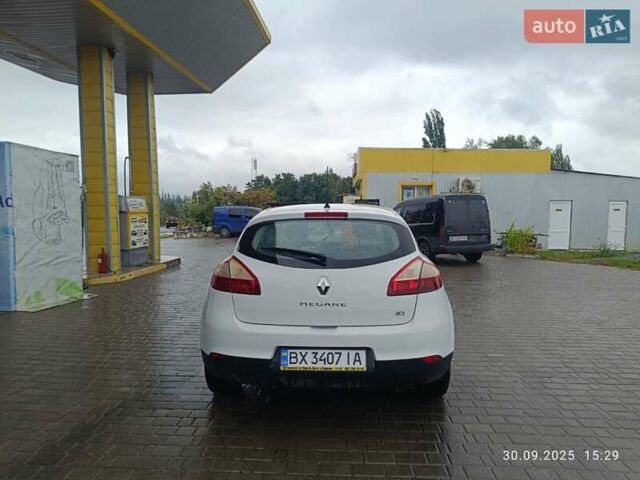 Рено Меган 2013 у Городок на Automoto.ua Білий Рено Меган, об'ємом двигуна 1.46 л та пробігом 210 тис. км за 6900 $, фото 14 на Automoto.ua