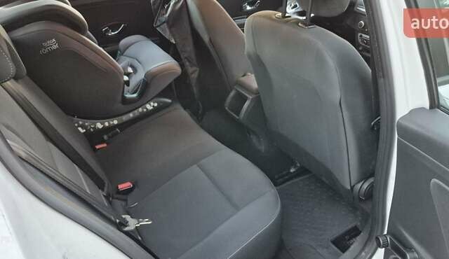 Білий Рено Меган, об'ємом двигуна 1.5 л та пробігом 232 тис. км за 8500 $, фото 10 на Automoto.ua