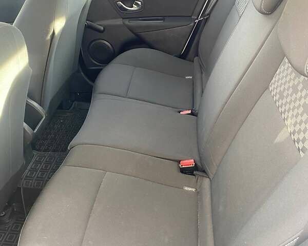 Белый Рено Меган, объемом двигателя 1.4 л и пробегом 229 тыс. км за 6300 $, фото 5 на Automoto.ua