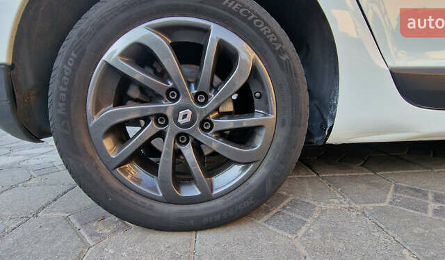 Білий Рено Меган, об'ємом двигуна 1.46 л та пробігом 297 тис. км за 7500 $, фото 9 на Automoto.ua