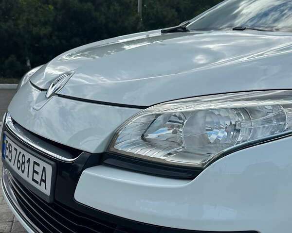 Білий Рено Меган, об'ємом двигуна 1.46 л та пробігом 280 тис. км за 5500 $, фото 5 на Automoto.ua