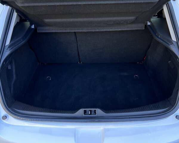 Белый Рено Меган, объемом двигателя 1.6 л и пробегом 193 тыс. км за 12100 $, фото 10 на Automoto.ua