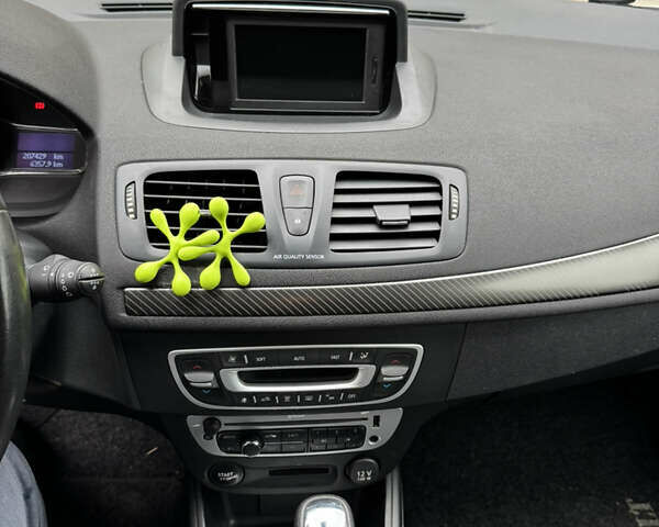 Білий Рено Меган, об'ємом двигуна 1.5 л та пробігом 208 тис. км за 5700 $, фото 11 на Automoto.ua